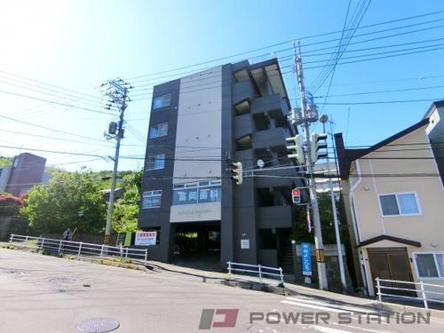 アルカーサ富岡の外観