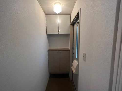 セレージュ (野洲市小篠原)の玄関