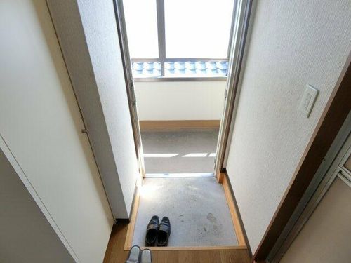 マンション福寿の玄関