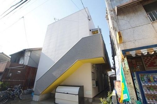 フルハウス尼崎の外観