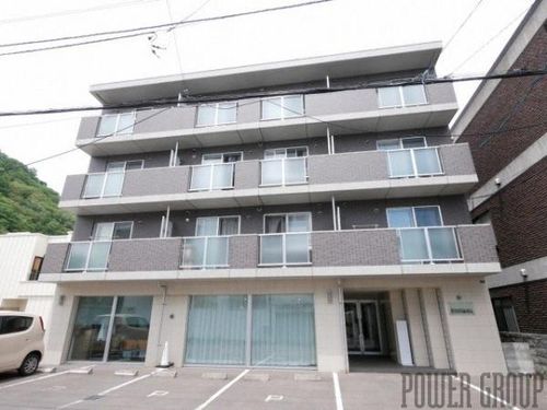 エヴァンスコート南円山の外観