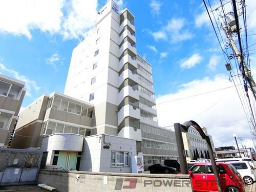 オクタワーズ野幌ウエストタワーの外観