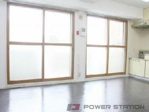 リベルティ大通の内装