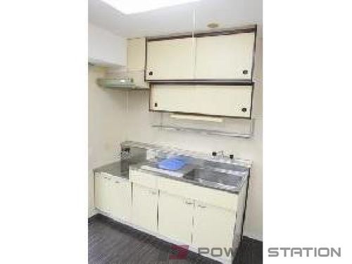 リベルティ大通のキッチン