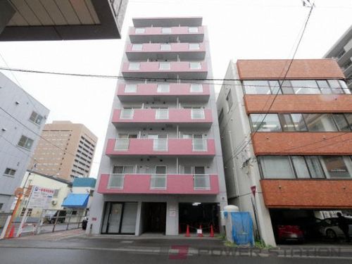 グランドサクセスの外観