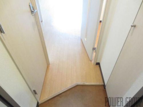 グランドサクセスの玄関