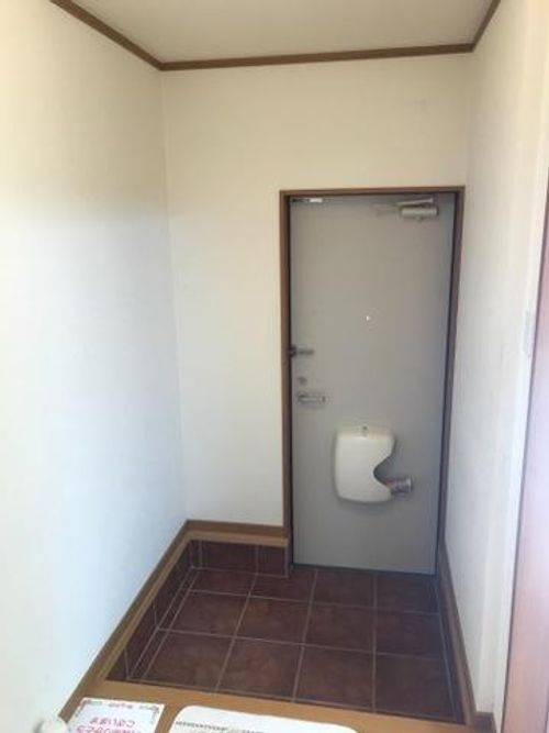 福岡県北九州市八幡西区町上津役西2丁目(一戸建)の賃貸物件2の玄関