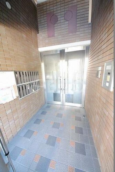 エルム松ヶ崎の玄関