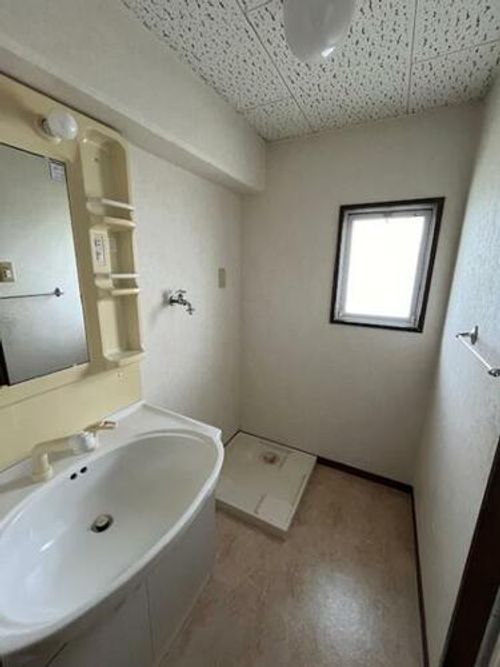 鈴蘭泉台第6ハウス501の内装