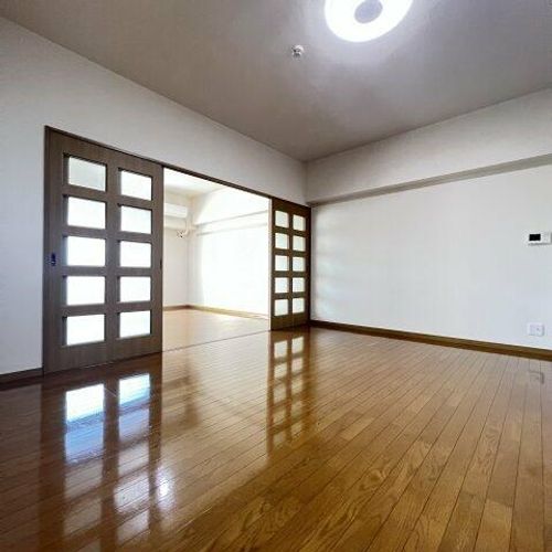 イマージュ池下の居間