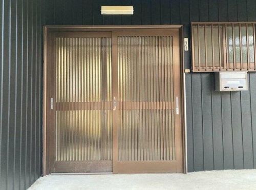 滋賀県犬上郡甲良町大字横関(一戸建)の賃貸物件の玄関