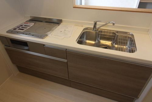 ヴィラソレーユ古曽部町B棟のキッチン
