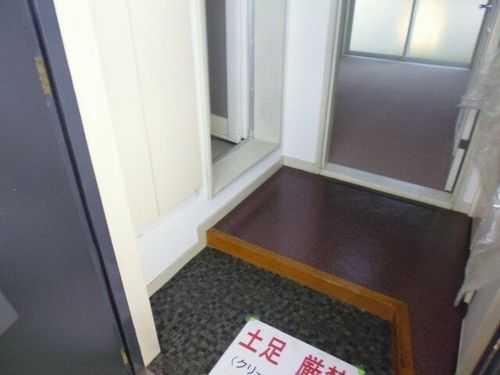 Smile大久保104の玄関