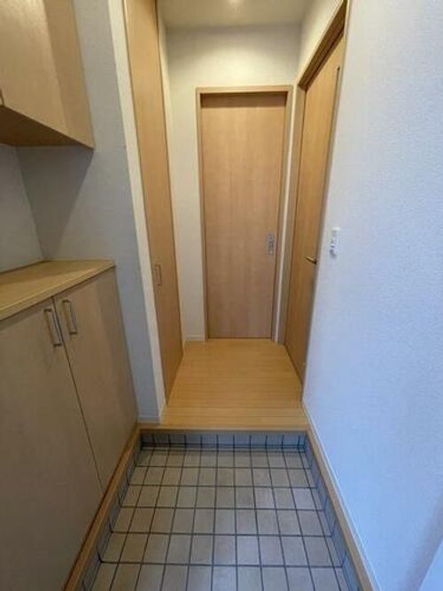 クオーレ TAKATSUKI101の玄関
