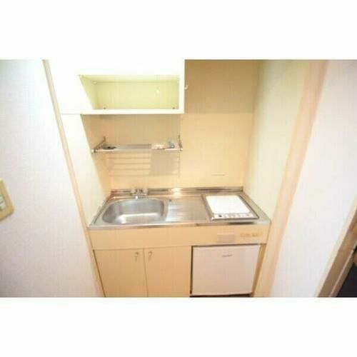 ロイヤルハイツまつい2のキッチン