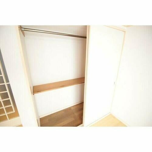 ロイヤルハイツまつい2の内装