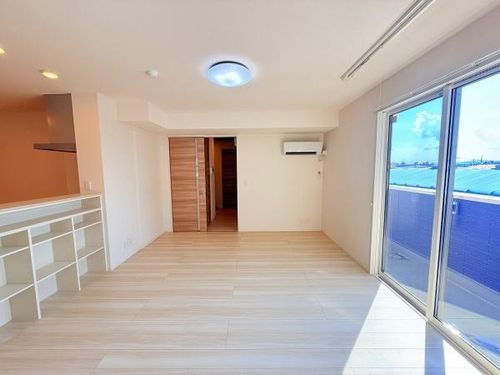 プティベル 栗東市大橋5丁目の居間