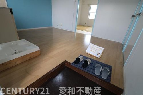 第2桑原ビル202の玄関