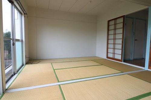 第2桑原ビル202の内装