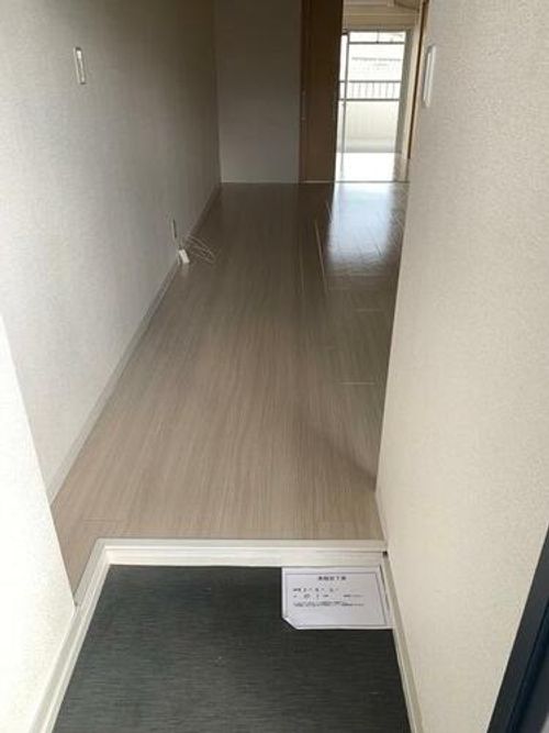 LEGAL守口の玄関