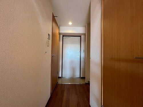 アヴニールタカラ 野洲市小篠原の玄関