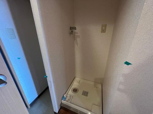 アヴニールタカラ 野洲市小篠原の玄関