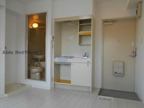 ViVi本町301の居間