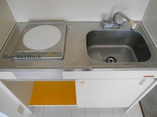 ViVi本町301のキッチン