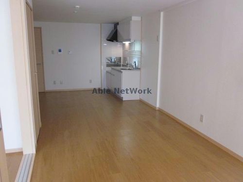 グリーンハイツ芝2206の居間