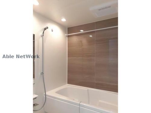 ローレルの風呂