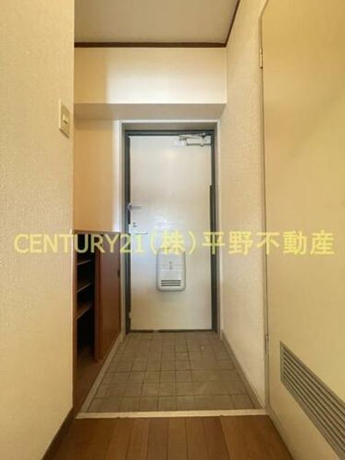 アザレアハイツ江崎の玄関