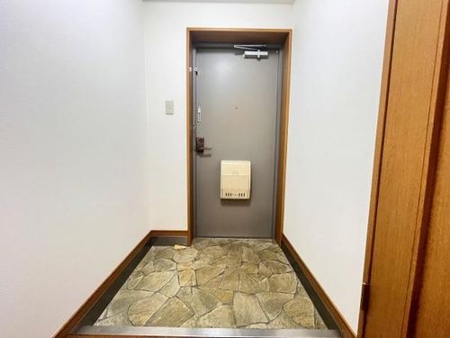 レトワールSの玄関