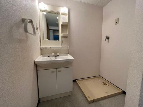 シャトーアルバ2 栗東市市三宅の内装