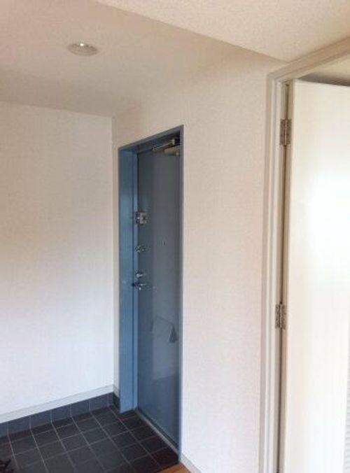 グランフォルム岡本の玄関