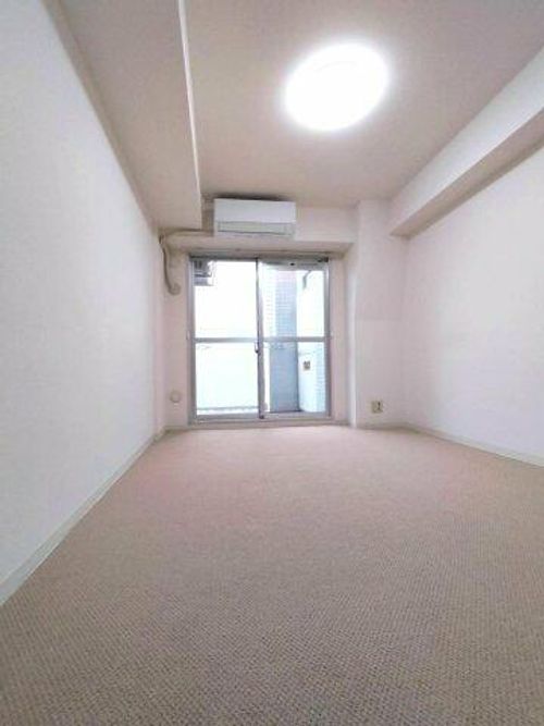 ニューブ神戸の居間