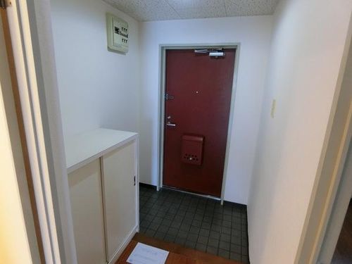 グリーンヒルズの玄関