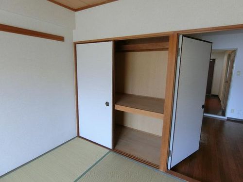 グリーンヒルズの内装