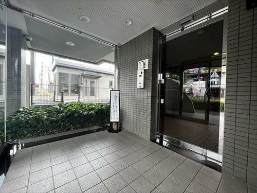 ダイアパレス平針の玄関