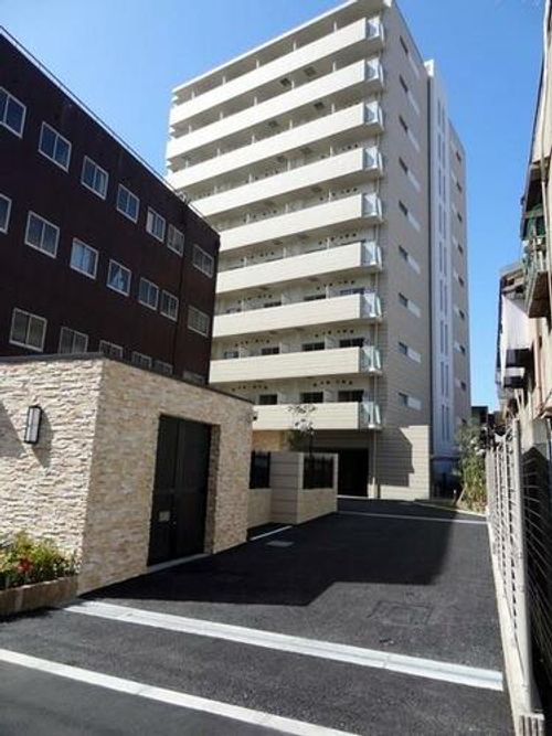 スプランディッド大阪WESTの外観
