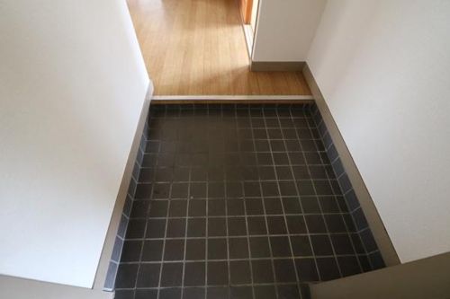 福岡県飯塚市柏の森(マンション)の賃貸物件の玄関