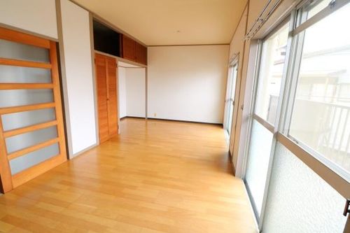 福岡県飯塚市柏の森(マンション)の賃貸物件の居間