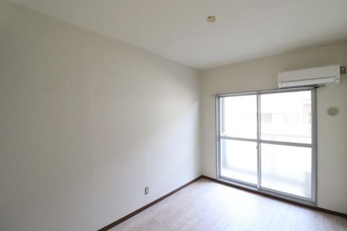 カレッジコート九工大404の内装