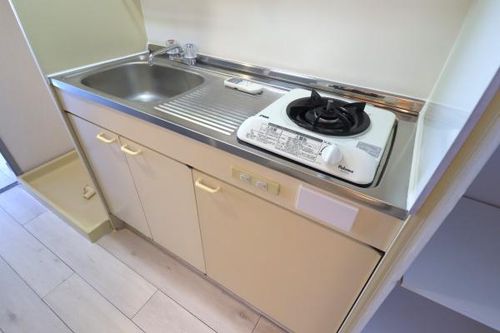 カレッジコート九工大404のキッチン