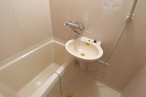 カレッジコート九工大404の風呂