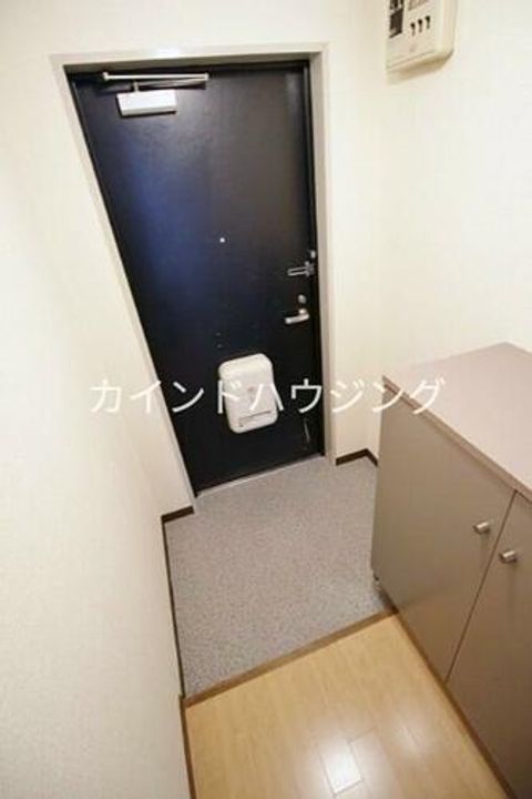 フローレンス吉田の玄関