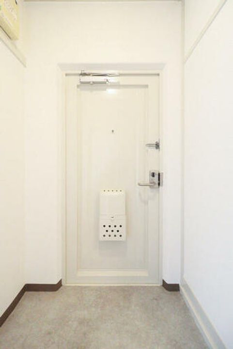 UR男山B060303の玄関
