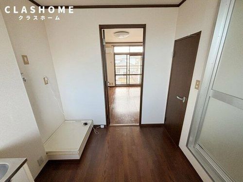 シティハイム的場205の居間