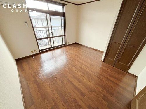 シティハイム的場205の居間