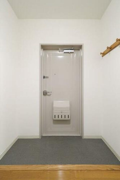 UR藤沢台第三3130103の玄関