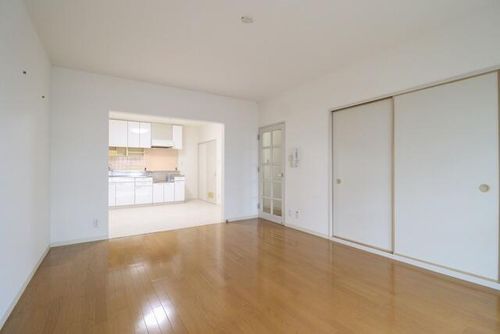 UR藤沢台第三3130103の居間